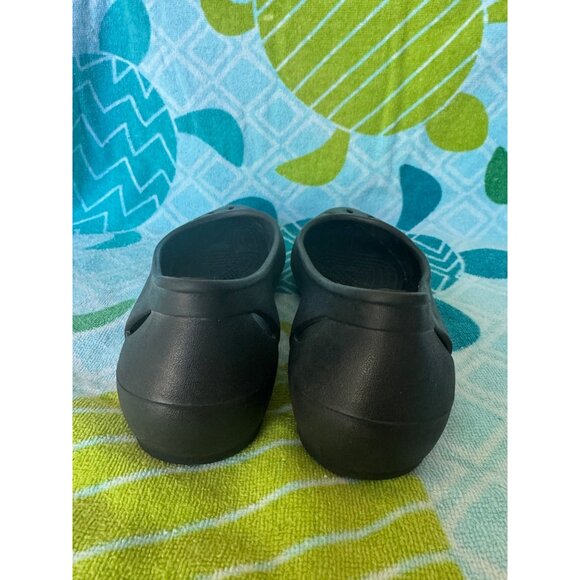 Crocs  Comfort Ballet Kalli Slip Ons Flats Black Cutout Toe Design Size 8 - Picture 4 of 8